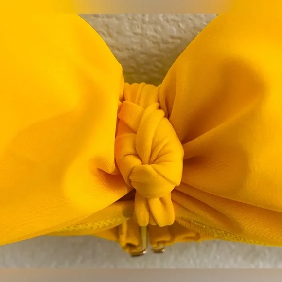 Wild Fable yellow knot front bikini top with adjustable straps Size small - Picture 2 of 6